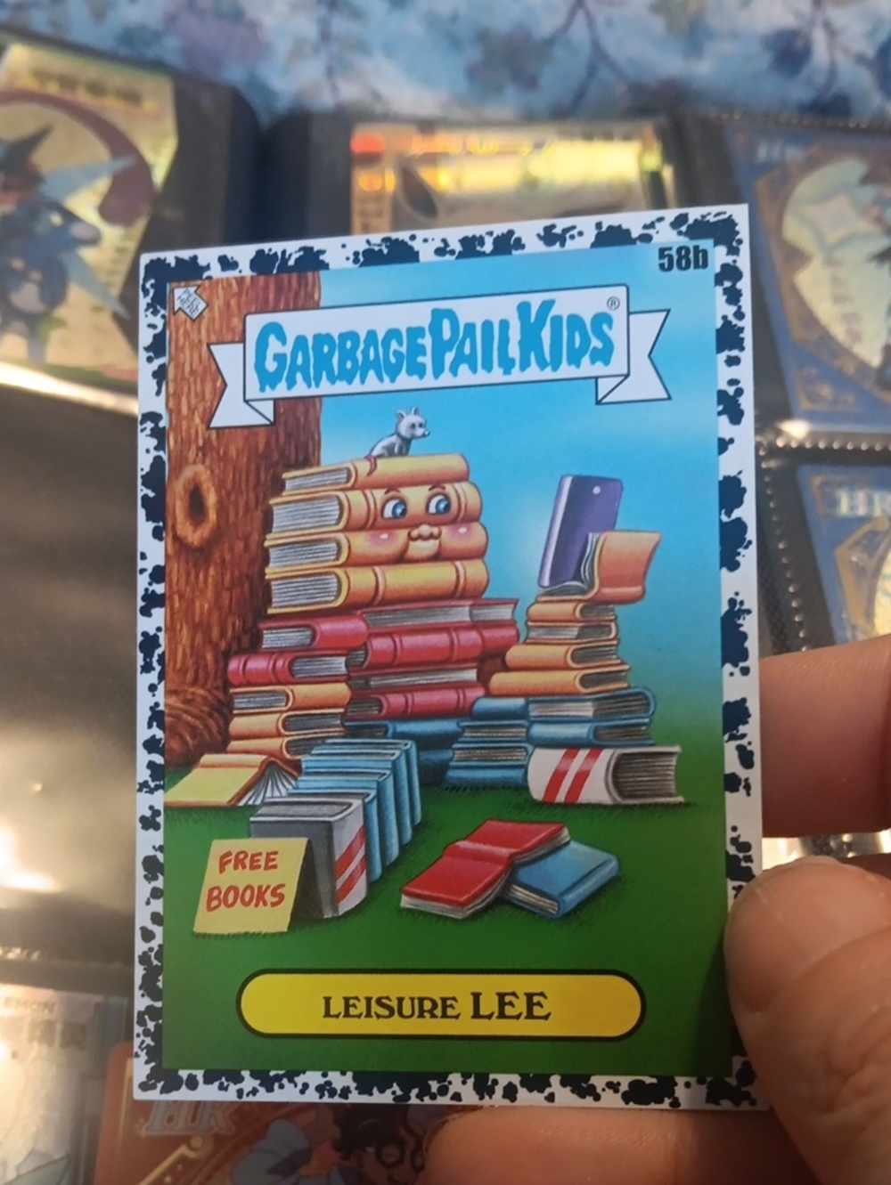 Garbage Pail Kids Trading Card - Leisure Lee (Blue & Green)